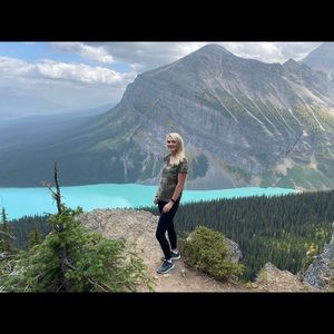 Meet your Posher, Samantha